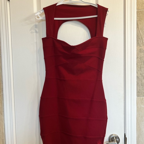 Berry red bodycon mini dress. Size 6/UK 10 - Picture 4 of 4